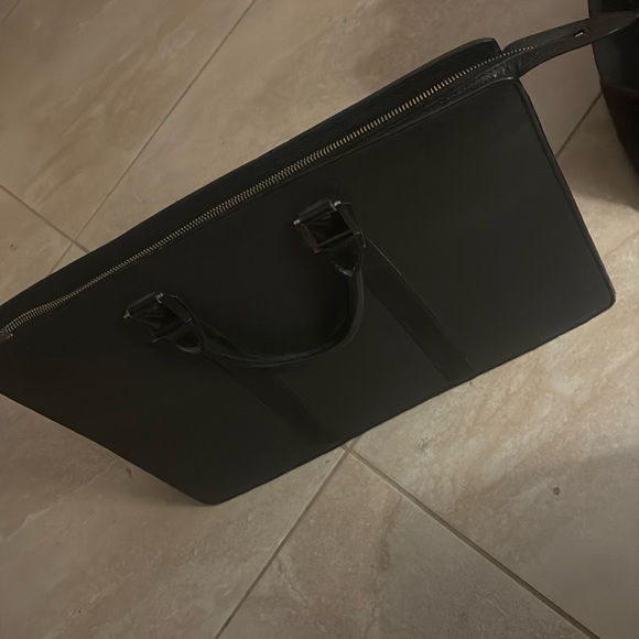 Louis Vuitton Bag - Picture 3 of 9